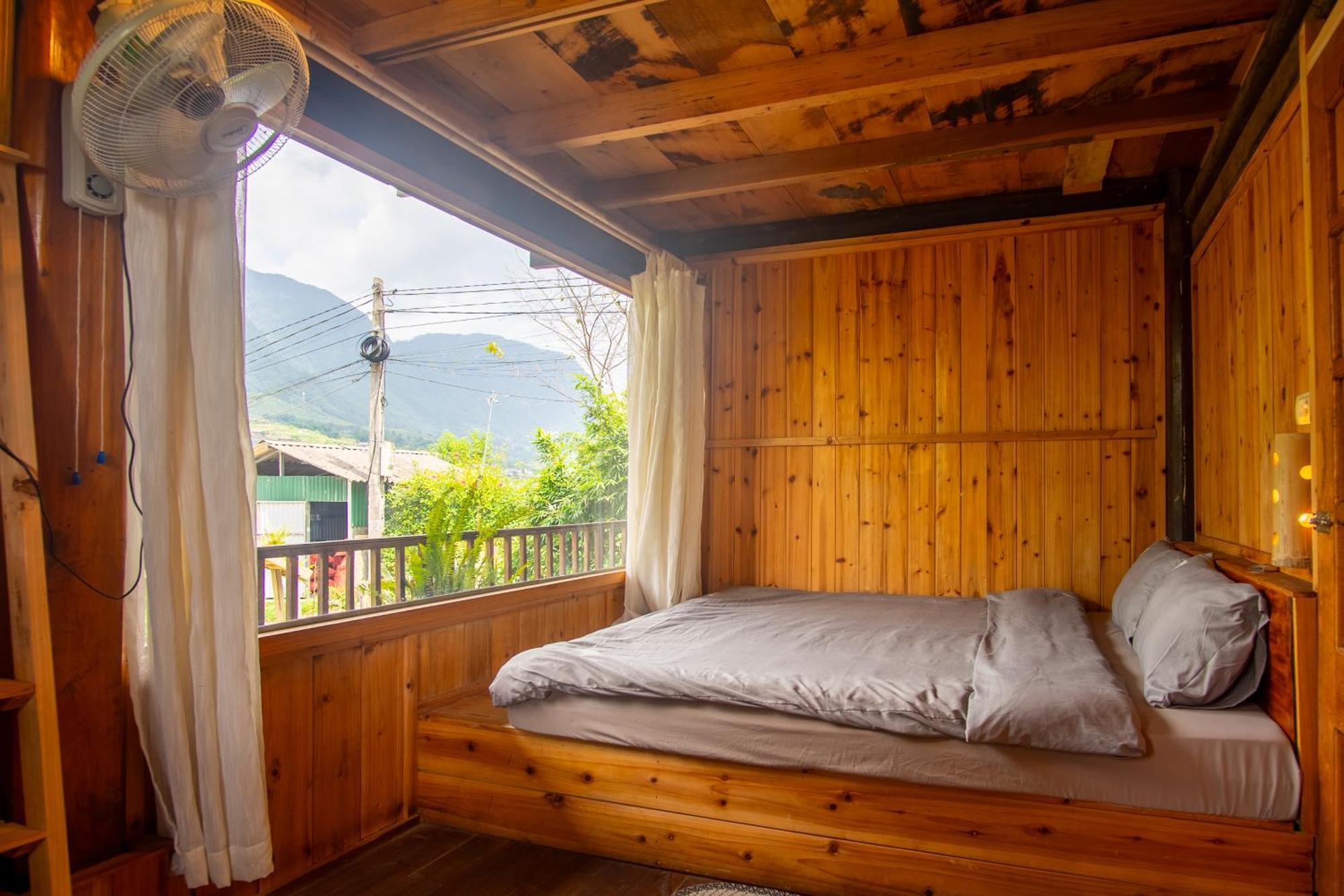 Desi House Tả - With Mountain View Homestay